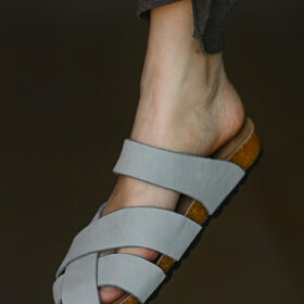 Summer Comfortable Leather Strappy Clogs Slippers